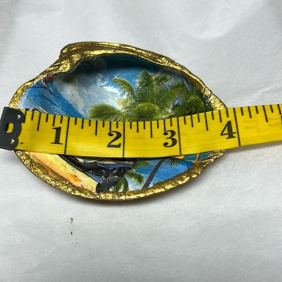Handmade Decoupage Shell Trinket Dish - Picture 6 of 7